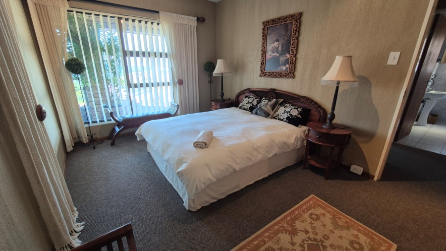 To Let 3 Bedroom Property for Rent in Wavecrest Eastern Cape
